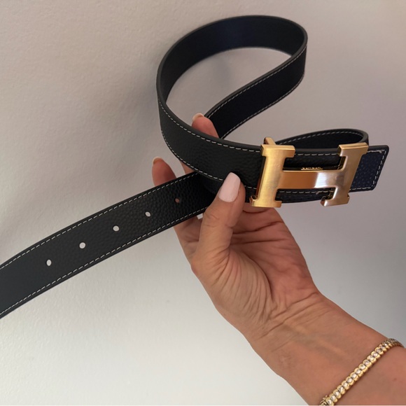 Gold H Buckle unisex Belt - Designer Style 45” L with white stitching - Picture 7 of 9